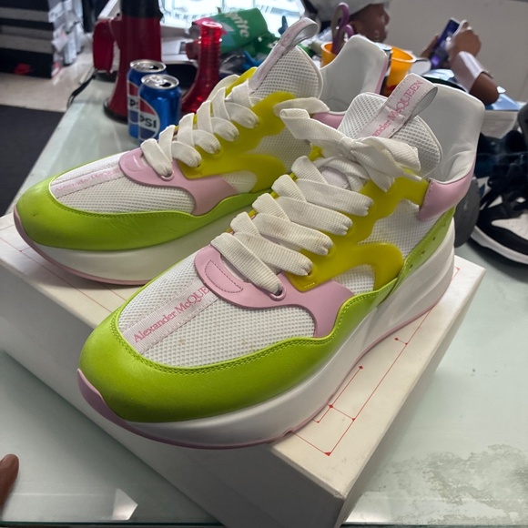 Alexander McQueen Oversized Men's Runner SZ 46 Rare No Size Tag Pre Owned Used - Picture 16 of 16